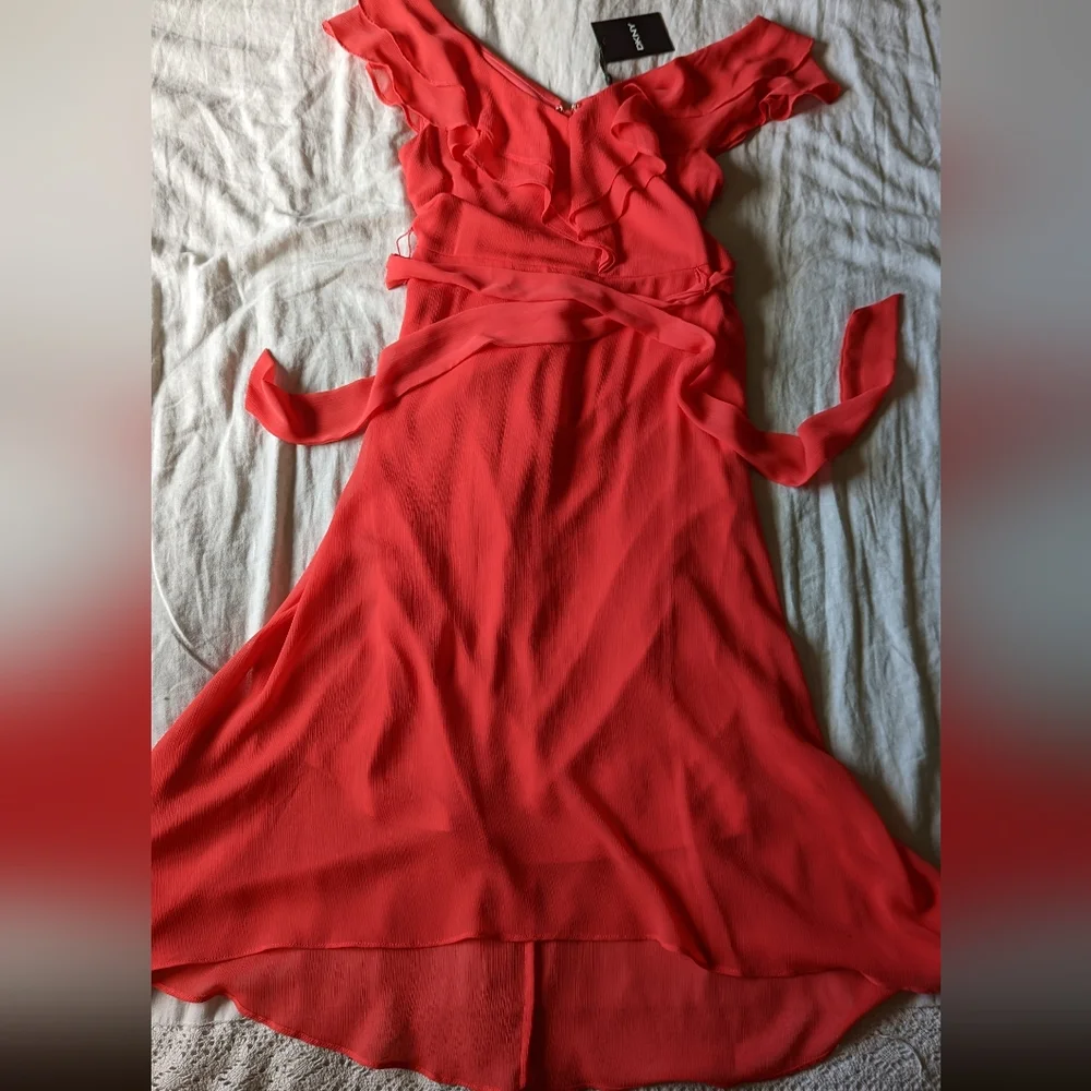 NWT DKNY Ruffled crepon dress 4 coral - Picture 3 of 6